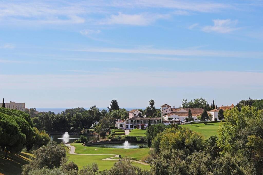 Lovely 2 Bedroom Apt Near Golf Los Lagos Elviria Μαρμπέλλα Εξωτερικό φωτογραφία