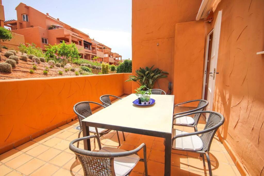 Lovely 2 Bedroom Apt Near Golf Los Lagos Elviria Μαρμπέλλα Εξωτερικό φωτογραφία